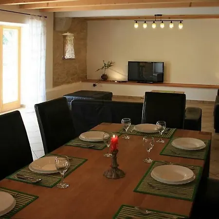 Rural Istrian Katarina On Relaxing Location Martinski