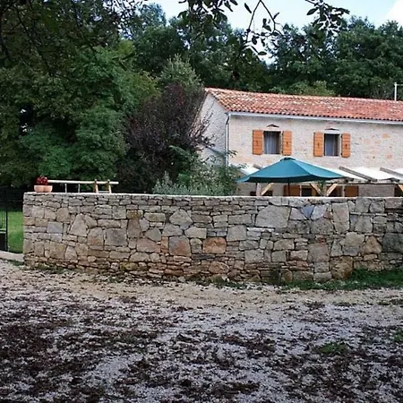 Rural Istrian Katarina On Relaxing Location Martinski